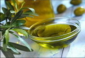 ورود روغن زیتون بیماری‌زا به کشور ادامه دارد/ تولید داخلی توان رقابت با ارزان‌های بی‌کیفیت خارجی را ندارد/ واردات روغن زیتون تا زمان مناسب ممنوع شود