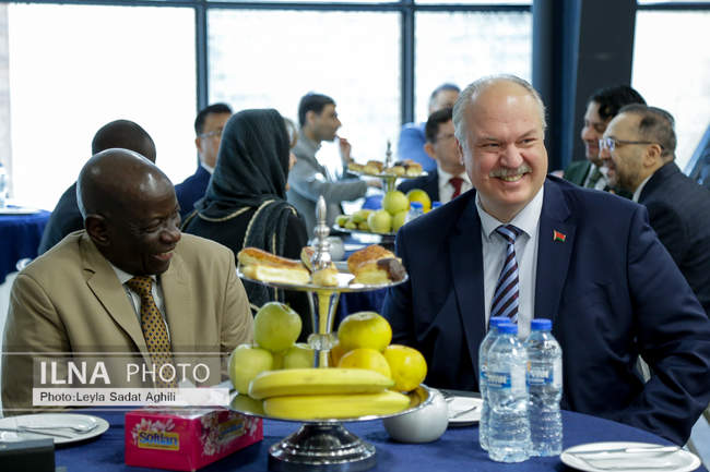 حال و هوای نمایشگاه بین المللی تهران