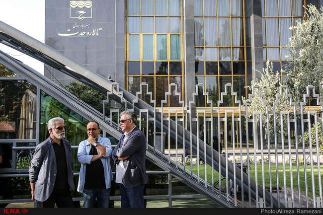 مراسم تشییع پیکر عزت الله انتظامی/1