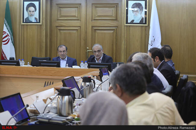 آخرین جلسه ارایه برنامه کاندیداهای شهرداری 