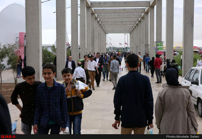 حضور  سید رضا صالحی امیری وزیر فرهنگ و ارشاد در سی‌‌اُمین نمایشگاه ب
