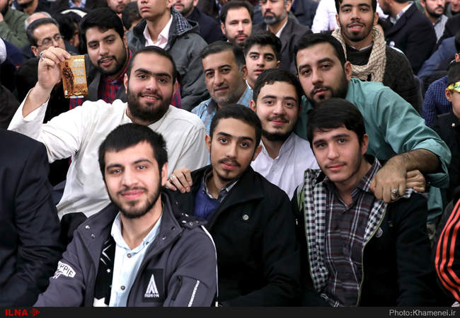 دیدار جمعی از خانواده‌های  شهدا با رهبر معظم انقلاب اسلامی