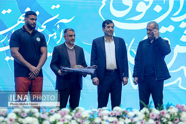 مراسم تجلیل از مدال‌آوران المپیک و پارالمپیک پاریس با حضور رییس جمه