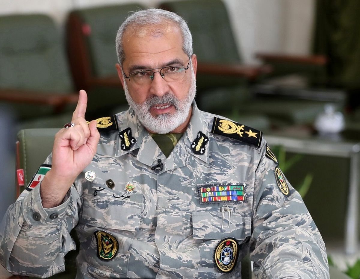به محض شروع جنگ، با سیل بازگشت بازنشستگان به یگان‌ها مواجه شدیم/ایران یک تمدن است و با بمب، منفجر نخواهد شد