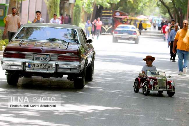 نمایش ماشینهای کلاسیک در اصفهان 