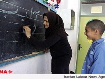ضعف خدمات، معلمان را از «بیمه طلایی» روی‌گردان کرده است