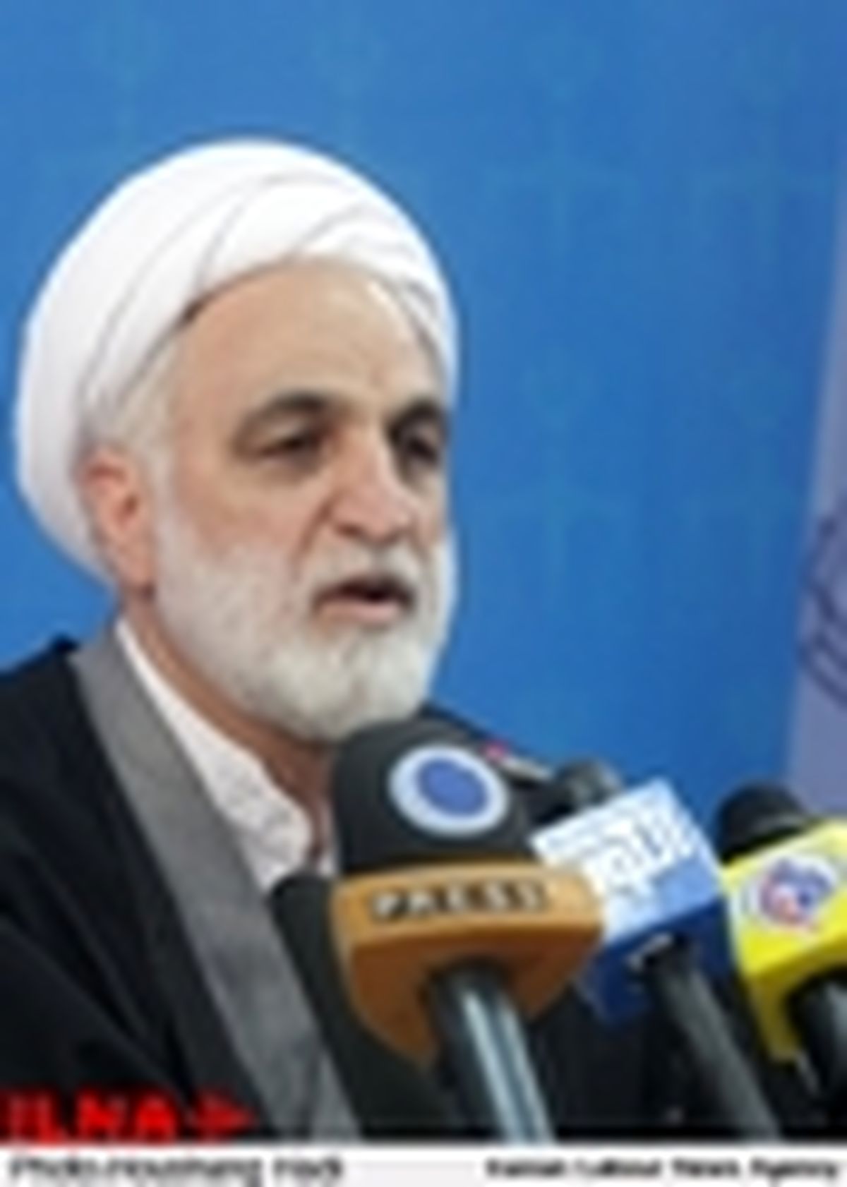 دروغ‌های ’من روحانی هستم‘ را بگویند تا رسیدگی کنیم