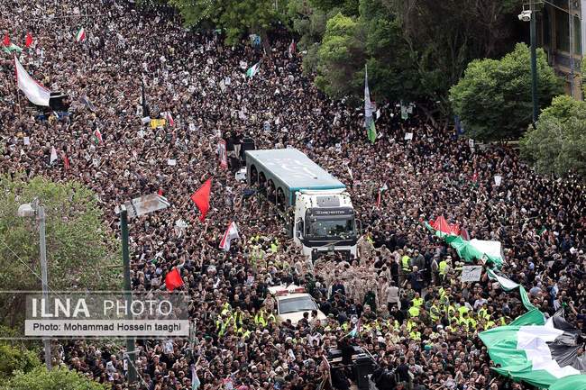 تشییع پیکر شهید آیت الله سیدابراهیم رییسی در مشهد مقدس