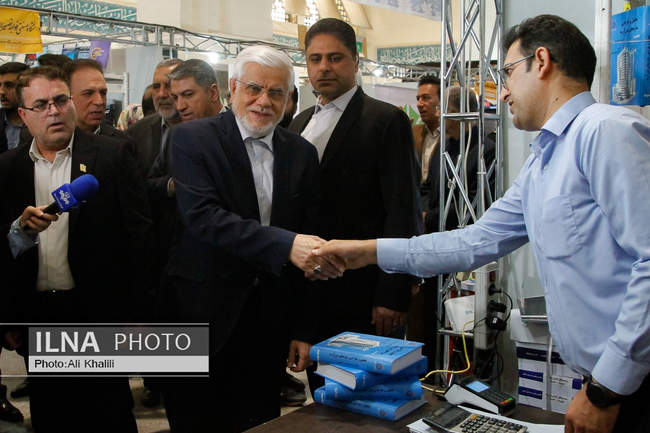 بازدید معاون اول رئیس‌جمهور از نمایشگاه کتاب تهران