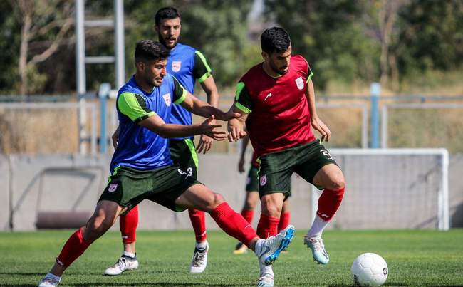 تصاویر/ تمرینات تراکتور باحضور ملی پوشان