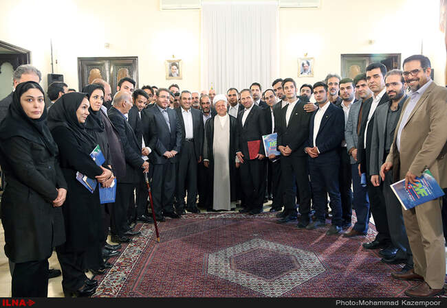 دیدار  اعضای سومین اجلاس بین‌المللی «تعامل هوشمند بازارهای پولی و سرمایه‌ در تجارت جهانی» با آیت‌الله هاشمی رفسنجانی