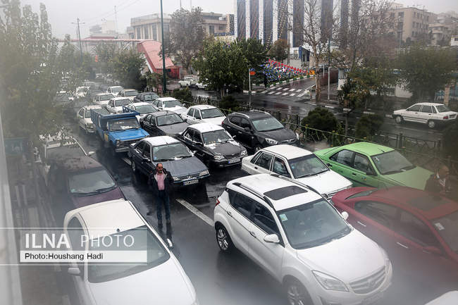 بارش برف پاییزی در تهران/1