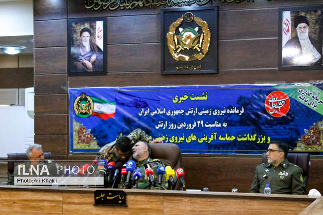 نشست خبری فرمانده نزاجا به مناسبت روز ارتش