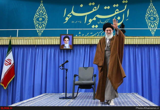 دیدار دانش‌آموزان و دانشجویان با رهبر انقلاب اسلامی