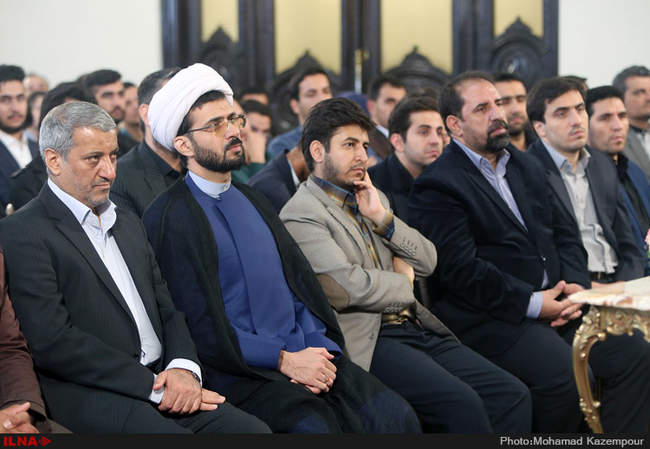 دیدار اعضای تشکل‌های دانشجویی دانشگاه آزاد اسلامی با آیت‌الله هاشم