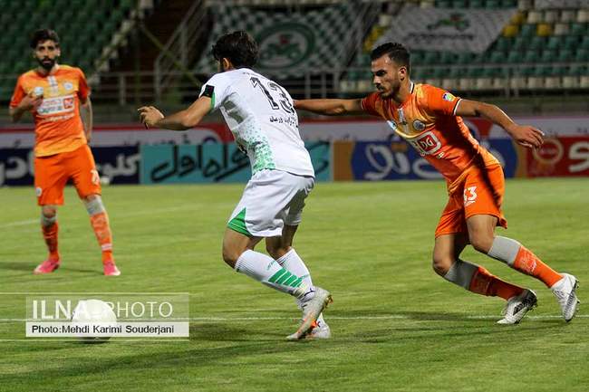 دیدار تیم های ذوب آهن اصفهان و سایپا