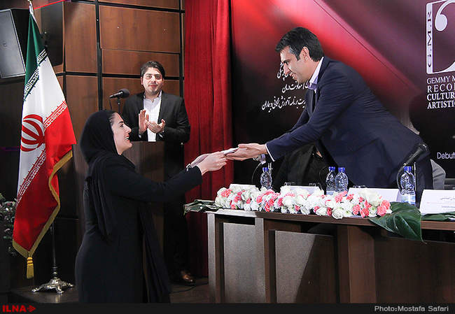 نشست رونمای آلبوم دوباره عشق با صدای حامد همایون 