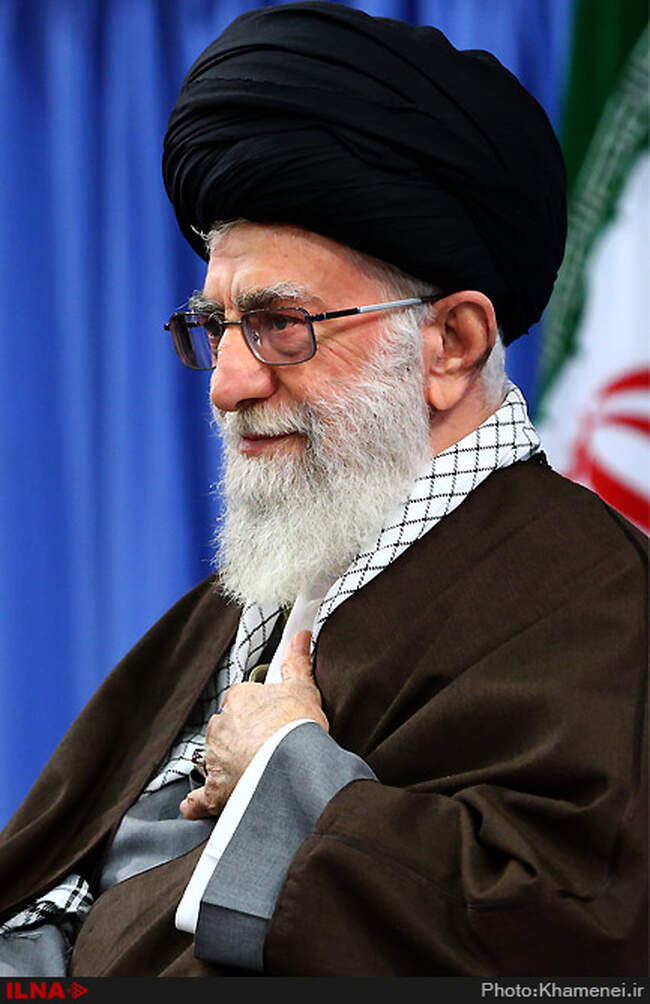 دیدار مداحان اهل‌بیت علیهم‌السلام با حضرت آیت‌الله خامنه‌ای رهبر انقلاب اسلامی