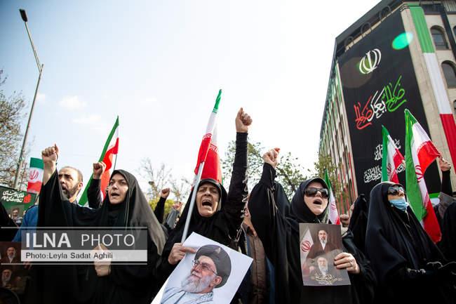 مراسم تشییع پیکر مطهر شهدای ناوشکن دنا / 1
