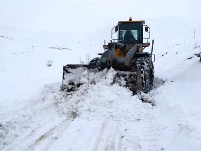 تمام راه های ارتباطی روستاهای الیگودرز مسدود شد/ قطع شریان ارتباطی ۹۳ روستای ازنا 