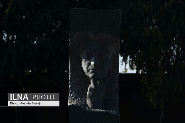 سردیس های قبرستان پانتئون کومیتاس در پایتخت ارمنستان شهر ایروان