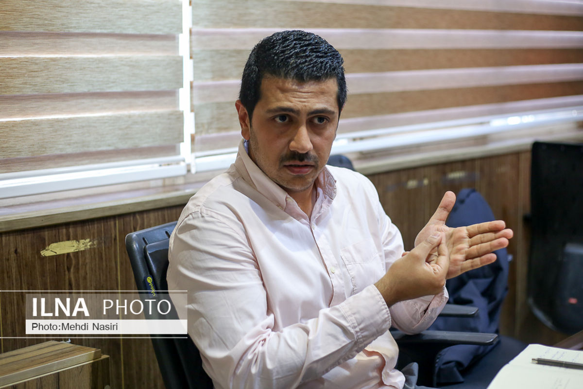 قراردادهای تئاتر مفسده‌ساز است/ نمی‌توان منکر وجود پولشویی در تئاتر شد/ تئاتر ایران صنفی قدرتمند مانند فدراسیون فوتبال می‌خواهد/ چرا هنرمندان باید از مالیات معاف شوند؟