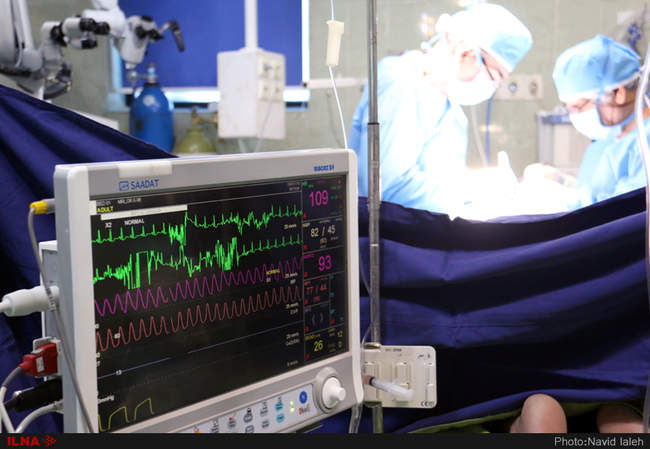 جراحی لامینکتومی توسط دکتر مهرداد اسماعیلی جراح مغز و اعصاب در بیمار