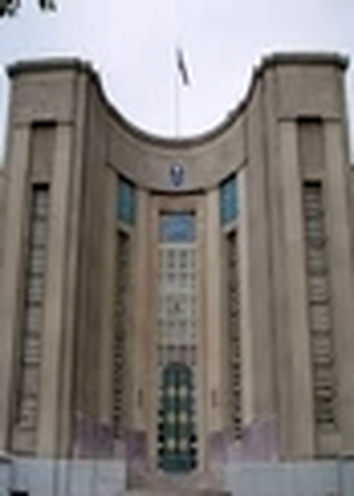تاریخ دارالفنون از زبان بقایی ماکان