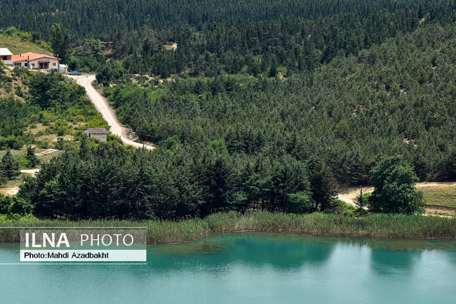 دریاچه زیبای وَلَشت