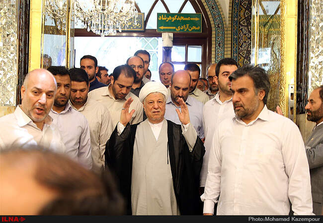 حضور آیت الله هاشمی رفسنجانی در حرم حضرت علی بن موسی الرضا (ع)