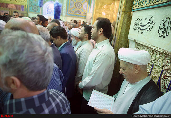 حضور آیت الله هاشمی رفسنجانی در حرم حضرت علی بن موسی الرضا (ع)
