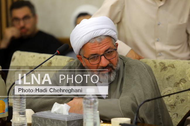 دیدار رئیس‌جمهور با علما و مراجع عظام در سفر به قم