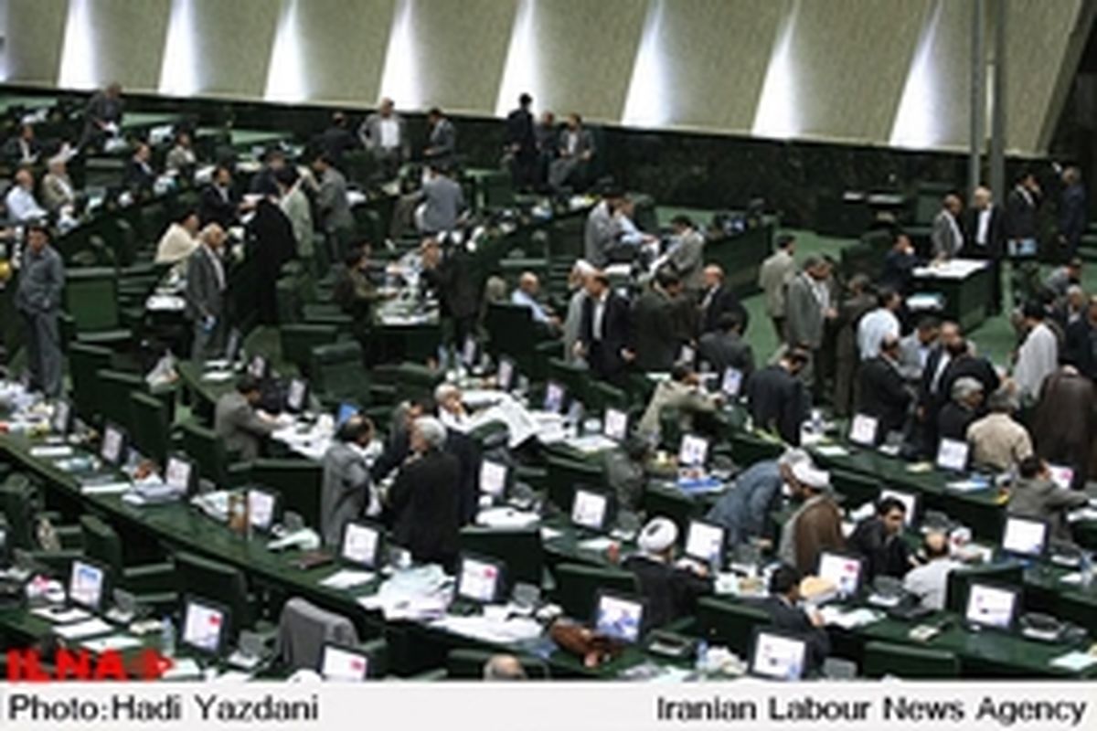 وزارت اقتصاد مجاز به انتشار اوراق سهام جایگزین شد