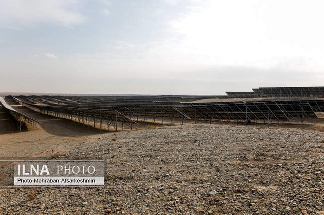 بازدید اصحاب رسانه از نیروگاه خورشیدی