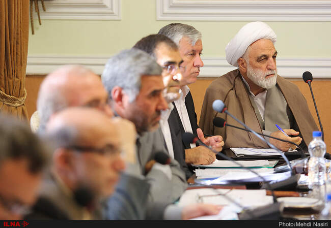 از رایزنی احمدی‌نژاد با دبیر شورای عالی امنیت ملی تا جای خالی روسای ۲ قوه در جلسه امروز مجمع تشخیص