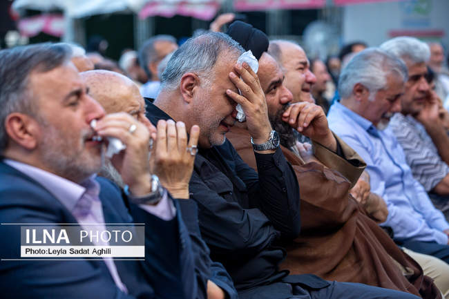 افتتاح نمایشگاه عطر سیب