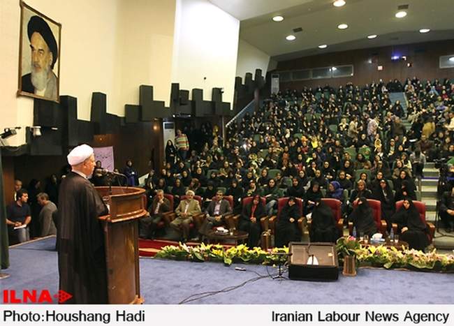 همایش تجلیل از گارگران نمونه زن با حضور آیت الله هاشمی رفسنجانی