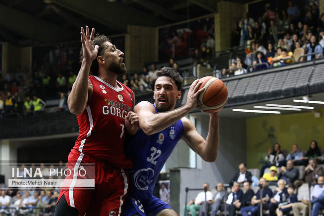 دیدار تیم های بسکتبال استقلال و شهرداری گرگان 