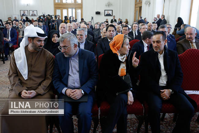 نشست وزیر امور خارجه با سفرا و روسای نمایندگی‌های خارجی مقیم تهران