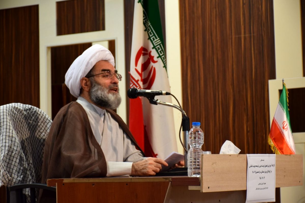 پژوهش نورانیت دانش را به بشر عرضه کرد