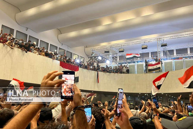 پارلمان عراق در تسخیر هواداران مقتدی صدر 