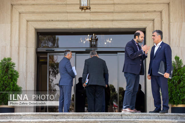 حاشیه جلسه هیات دولت - ۲ مهر