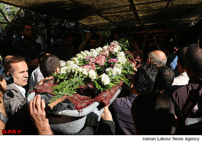 مراسم تشییع پیکر حسین قندی 