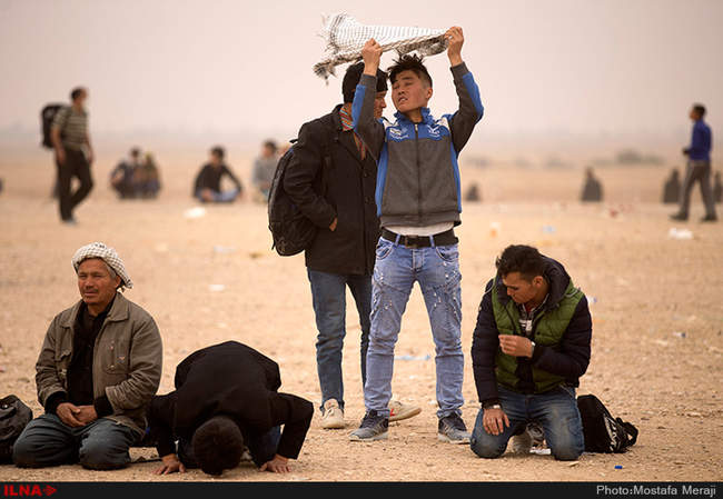 بسته شدن مرز مهران و سردرگمی هزاران زائر ایرانی/12