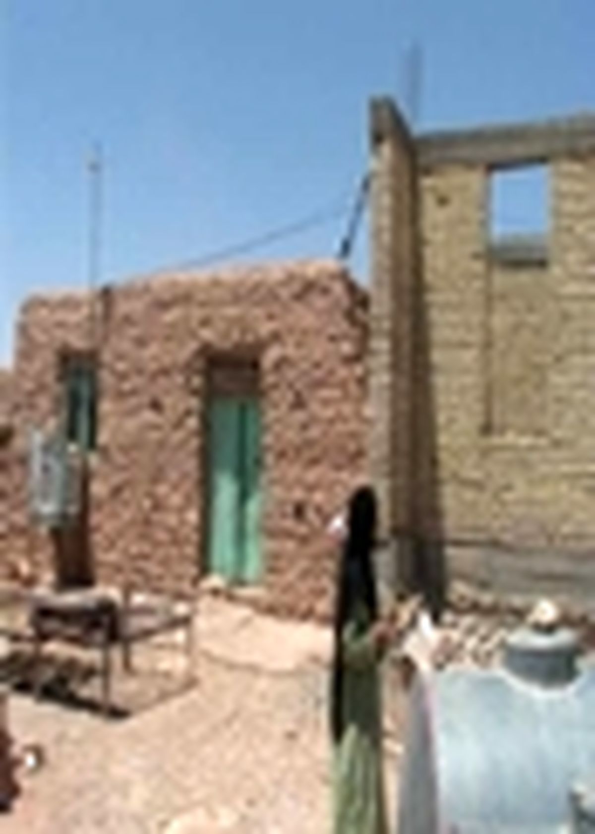 ساخت سرپناه ۲۶ یتیم نیازمند ایلامی کلید خورد