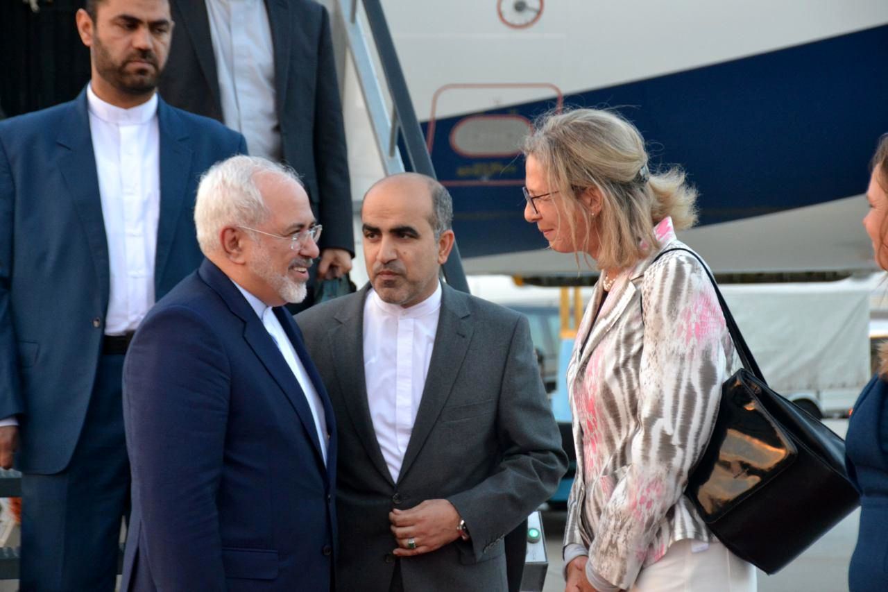 ظریف وارد هلند شد