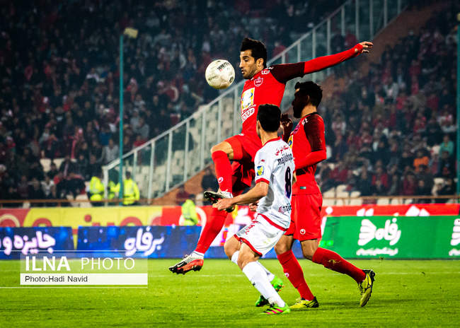 لیگ برتر فوتبال: پرسپولیس تهران۱ - نساجی مازندران ۰