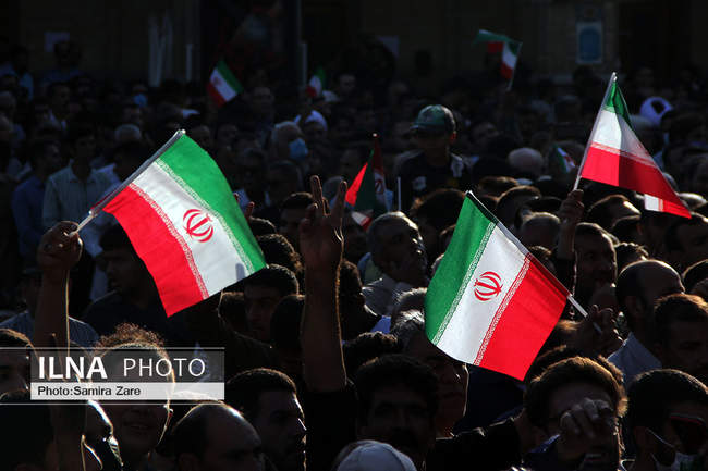 دیدار مردم شیراز با  رئیس جمهور و مراسم بزرگداشت حافظ