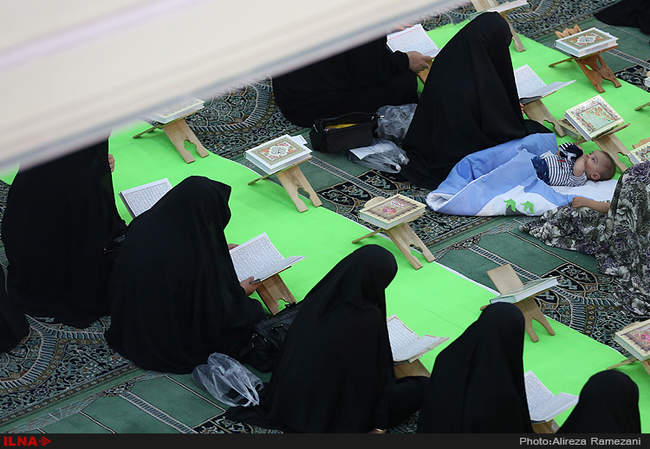 جزء خوانی قرآن کریم در حرم حضرت عبدالعظیم حسنی (ع)