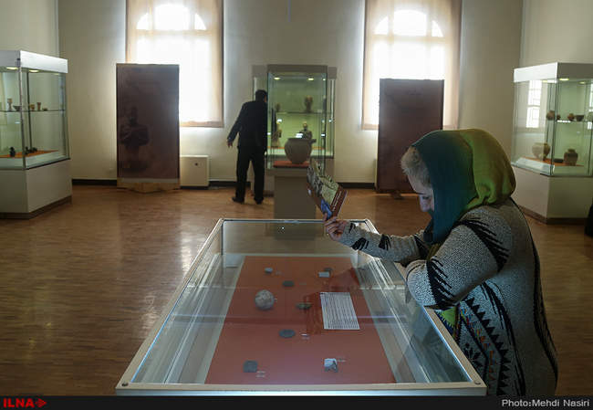 نمایش اشیای فرهنگی تاریخی استرداد شده ایران از ایتالیا در موزه ملی ا